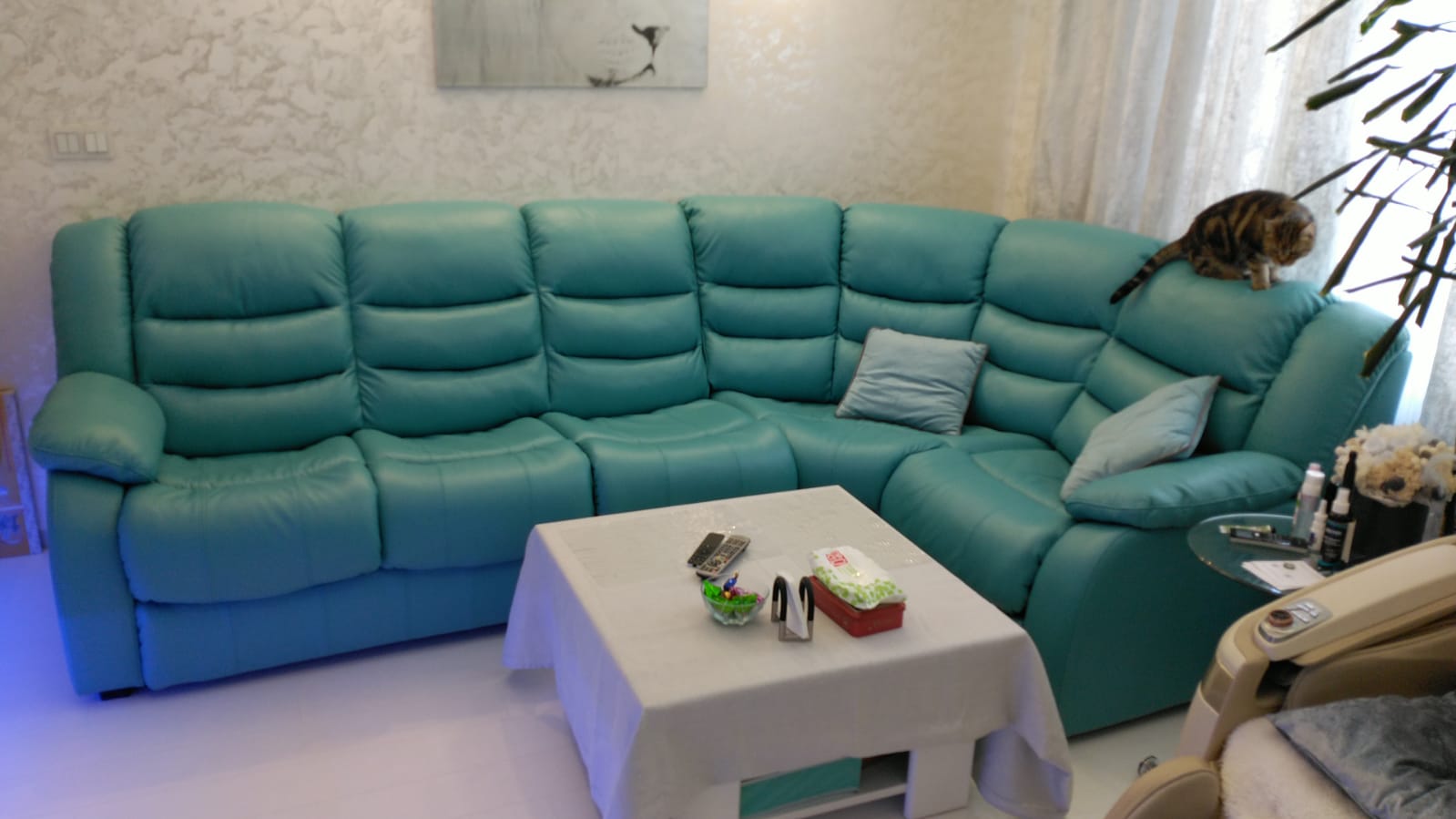 Перетяжка дивана на дому. Зерноград